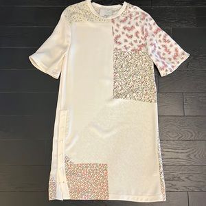 3.1 PHILLIP LIM
Silk Mini Dress
Button missing at the bottom, refer to photo.